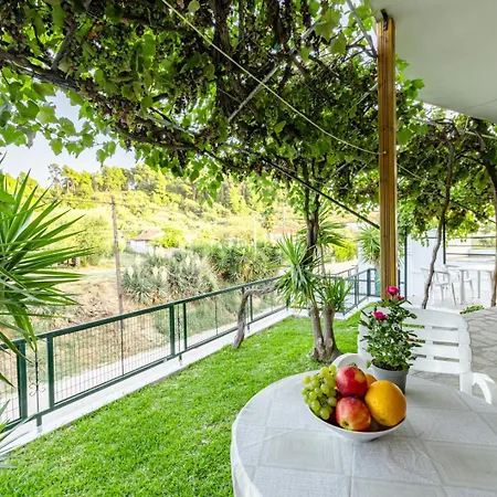 Skioni Apartamento *